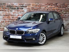 BMW 1-serie - 116i Business 5 deurs / Navigatie Professional / Achteruitrijcamera / Multifunctioneel stu