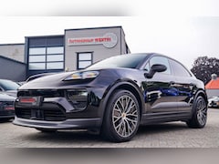 Porsche Macan - 100 kWh 4 | Camera | Panorama Dak | Groen Leder Interieur | Luchtvering | Stuurwielverwarm