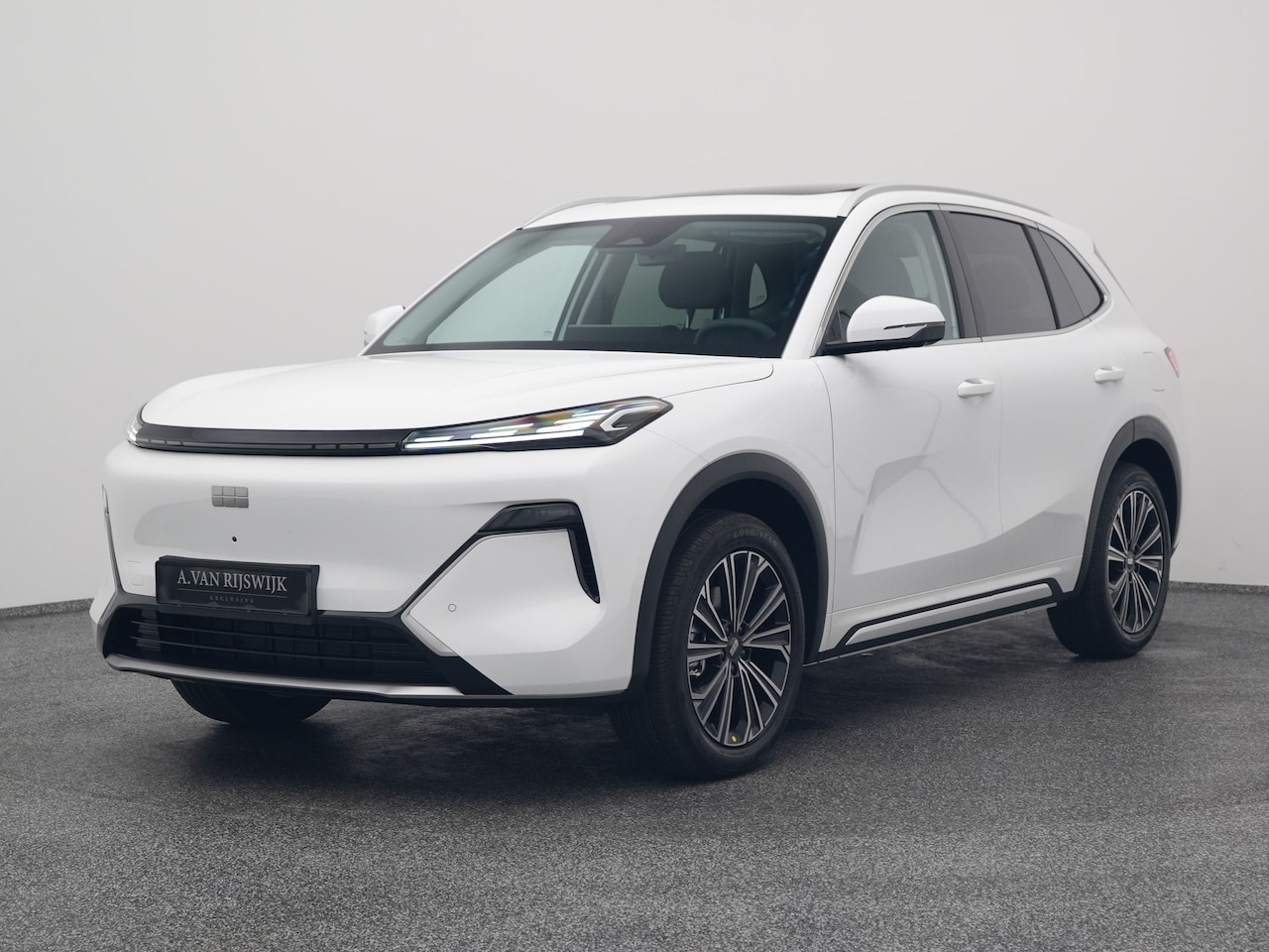 Geely Starray EM-i - NEW | 1.5 Max+ | 18x BESCHIKBAAR | 136 KM ELEKTRISCH | PANO | HUD | ADAPTIVE | STOEL- EN S - AutoWereld.nl
