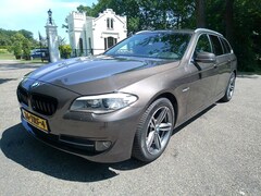 BMW 5-serie Touring - 528I | 8 traps automaat |Sport stoelen | Schakel flippers | 254.000 km | Nieuwe APK | stoe