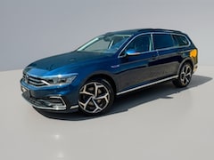 Volkswagen Passat Variant - 1.4 TSI PHEV * Panoramadak * Headup display * Dealer onderhouden