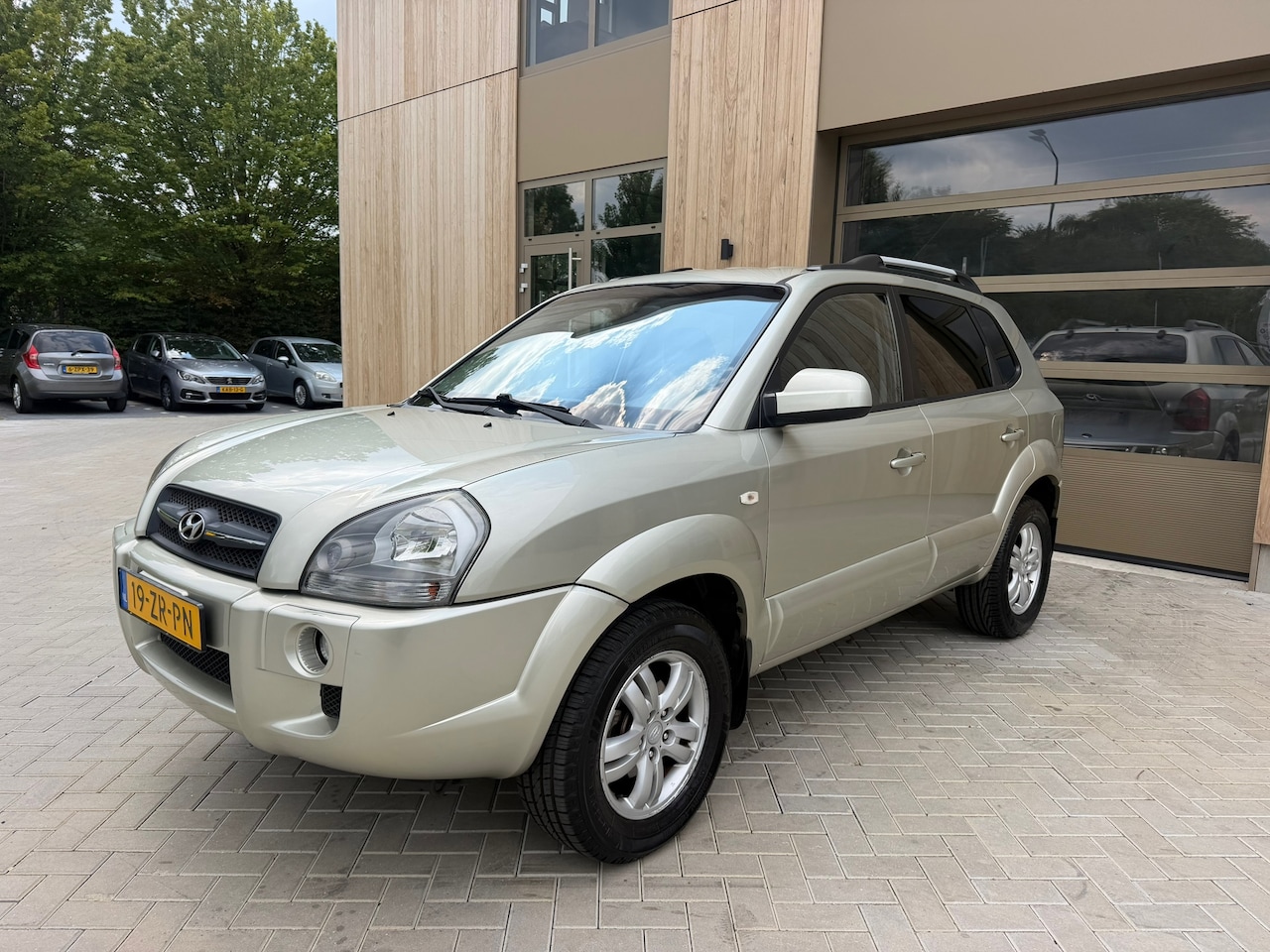 Hyundai Tucson - 2.0i Style Supreme 5DRS|Clima|Stoelverwarming|Parkeersensoren|trekhaak|Nieuwe APK - AutoWereld.nl
