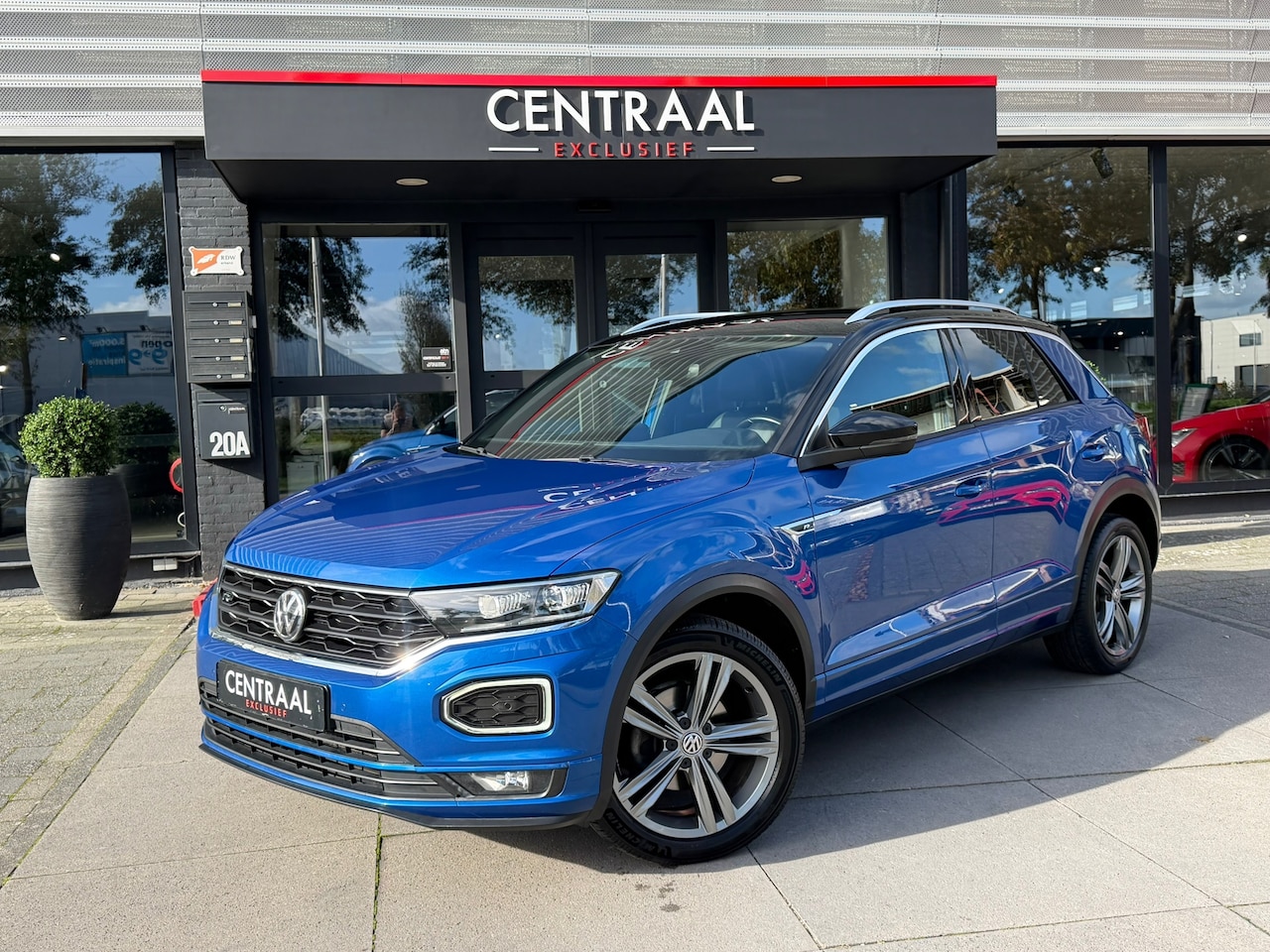 Volkswagen T-Roc - 1.5 TSI Sport R-Line 150PK|ACC|Keyless|DSG - AutoWereld.nl