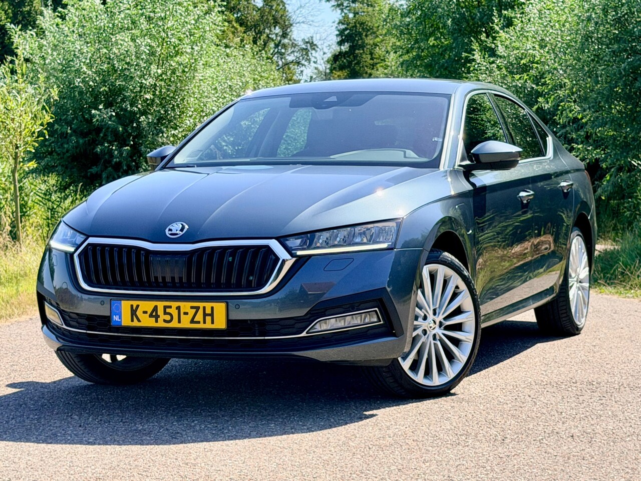 Skoda Octavia - 1.4 TSI iV PHEV Business Edition Plus / Airco Koud / Navi / Camera / Luxe Leder / Elektris - AutoWereld.nl
