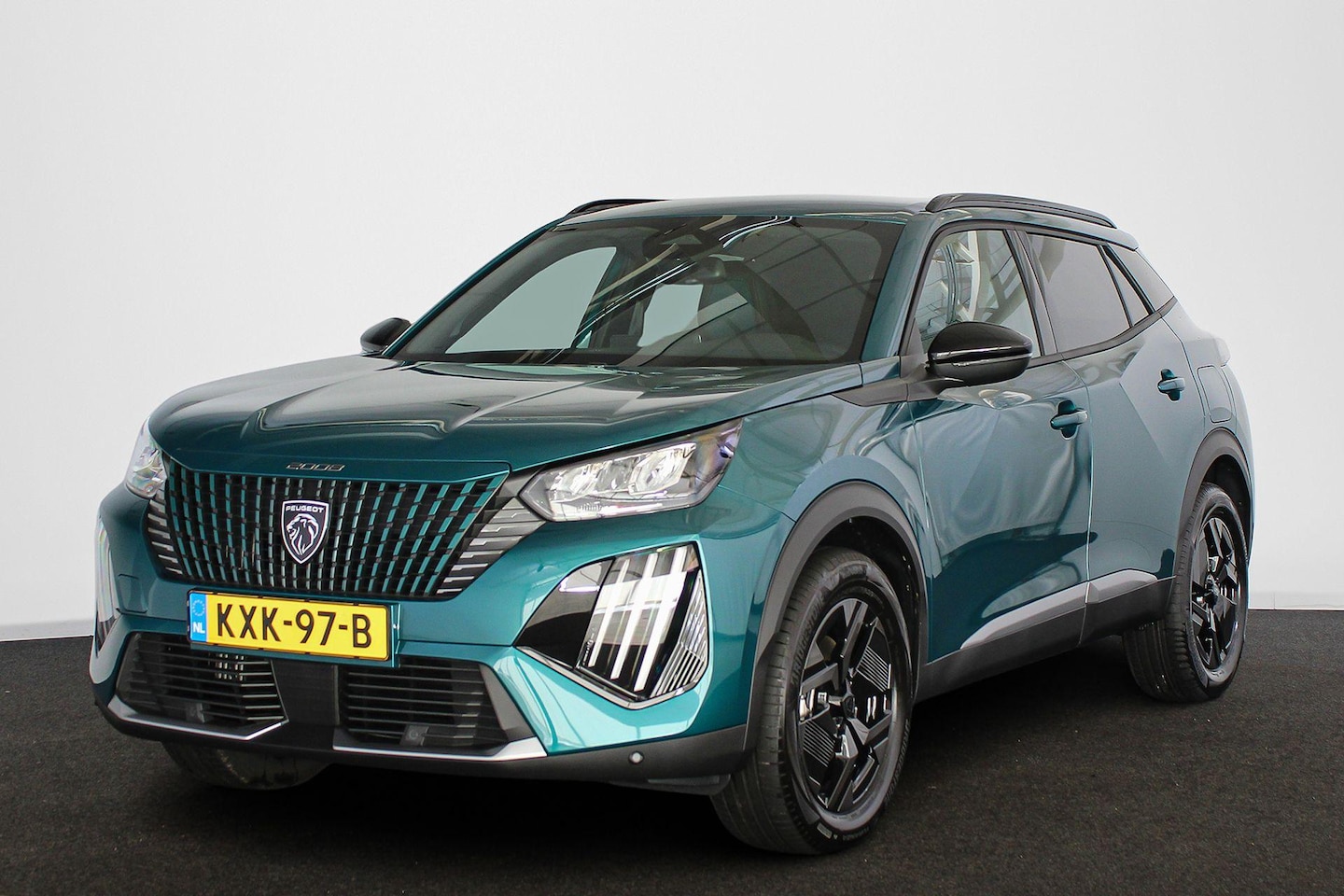 Peugeot 2008 - 1.2 Hybrid 145 Allure Keyless Camera Clima Adaptive Cruise - AutoWereld.nl