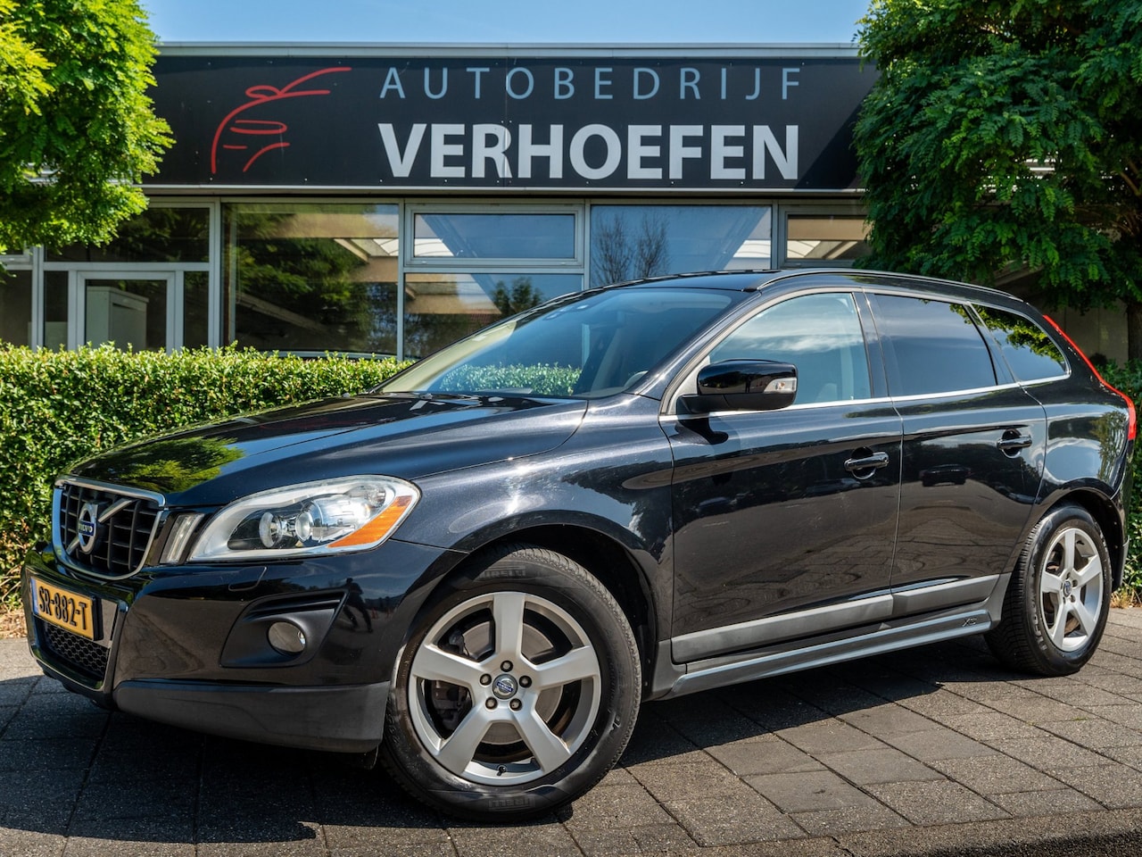 Volvo XC60 - 3.0 T6 AWD Summum | AUTOMAAT | MEMORY SEATS | TREKHAAK | XENON | LEDER | R-DESIGN | CRUISE - AutoWereld.nl