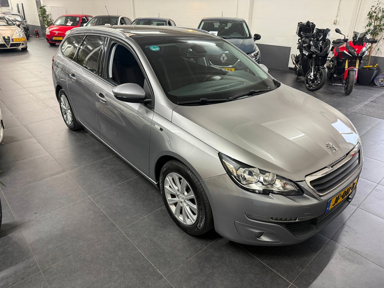 Peugeot 308 SW - 1.2 PureTech Style 1.2 PureTech Style - AutoWereld.nl