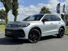 Volkswagen Tiguan - 1.5 eHybrid R-Line Edition | Matrix LED | Panoramadak | 360 camera | Trekhaak | Lederen be