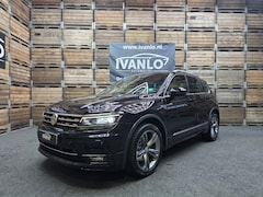 Volkswagen Tiguan - 1.4 TSI 4Motion Highline Business R Pano Camera VCP Carplay 19"LM