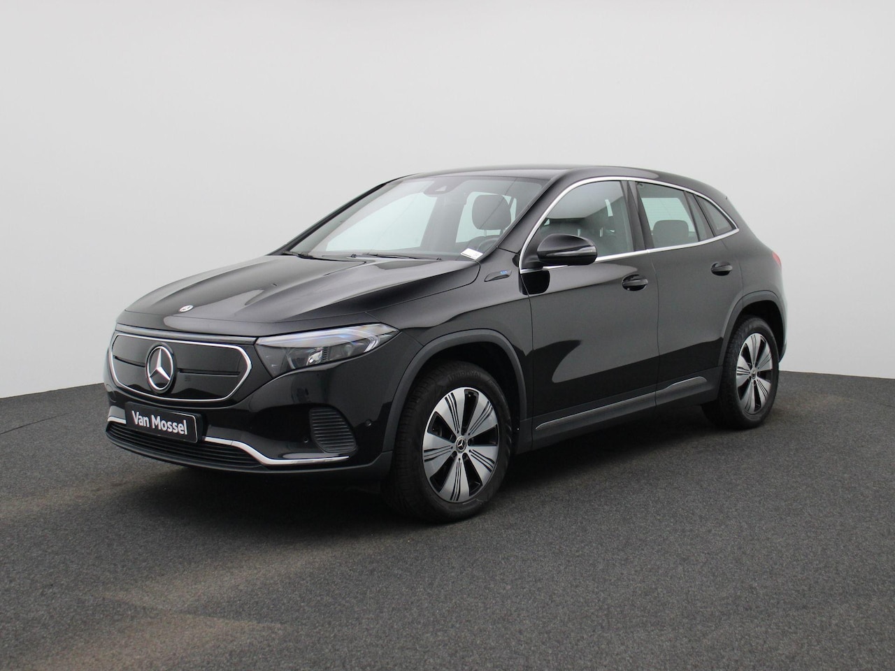 Mercedes-Benz EQA - 250+ Luxury Line | NAVIGATIE | STOELVERWARMING | CAMERA | SFEERVERLICHTING | - AutoWereld.nl