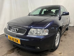 Audi A3 - 1.6 Attraction SCHADEAUTO