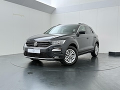 Volkswagen T-Roc - 1.0 TSI Style | 110 PK | Adaptive Cruise Control | DAB radio | Parkeersensoren | Apple Car