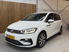 Volkswagen Touran - 1.5 TSI Highline Business R-LINE 7p AUOTMAAT | PANO | LED |
