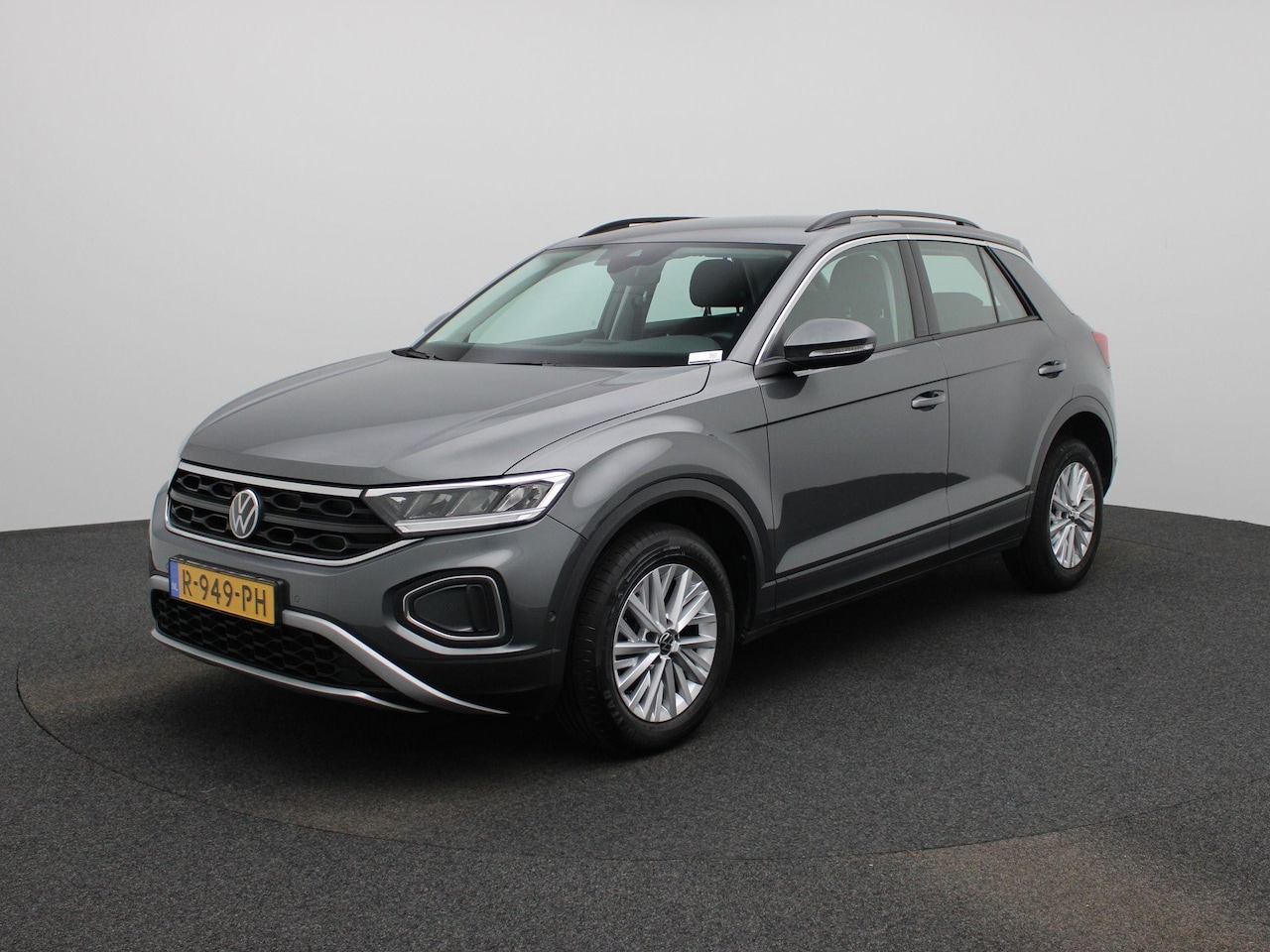 Volkswagen T-Roc - 1.0 TSI Life 110 PK| Origineel Nederlands | 1e Eigenaar | Dealeronderhouden | Navigatie | - AutoWereld.nl