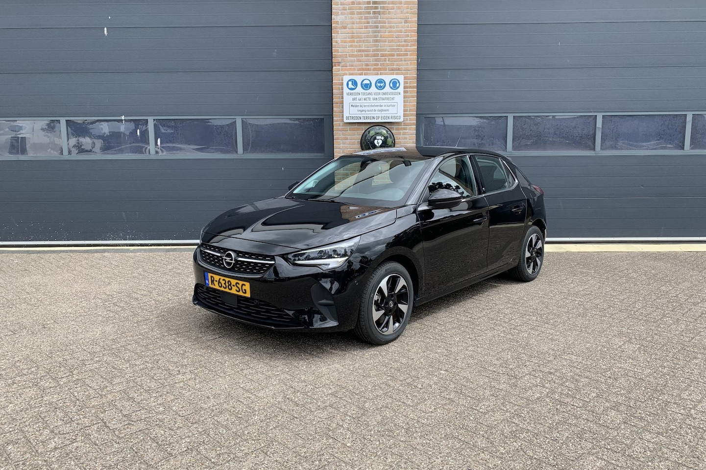 Opel Corsa-e - Elegance 50 kWh | Navigatie via App | Stoelverw. | Climate Control | Apple Carplay/Android - AutoWereld.nl