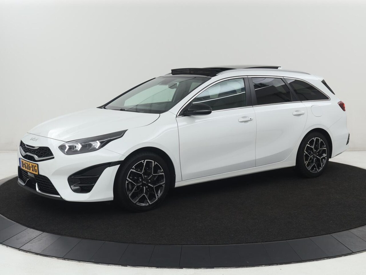 Kia Pro cee'd - 1.5 T-GDI GT-Line | Panoramadak | Trekhaak | Half Leder | Stuur/stoelverwarming | Virtual - AutoWereld.nl