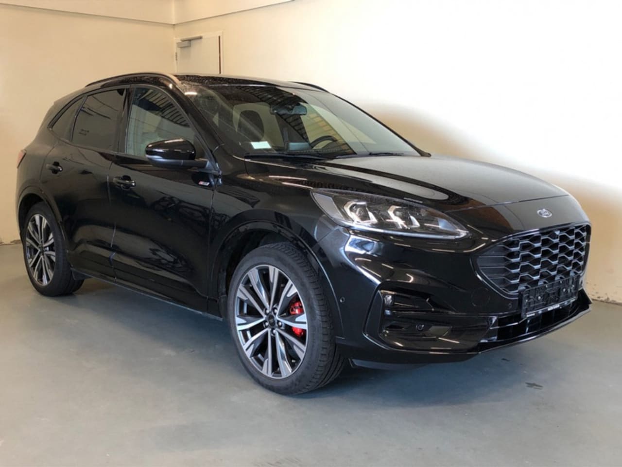 Ford Kuga - 2.5 PHEV ST-Line X - Automaat - Panodak - Navi - Winterpakket - Elec.klep - AutoWereld.nl