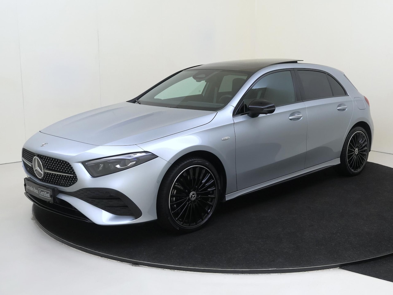 Mercedes-Benz A-klasse - 250 e Business Solution AMG / Panaroma-dak / Memory-Stoelen / 360Graden-Camera / - AutoWereld.nl