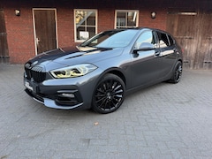 BMW 1-serie - 118i Executive Edition | Pano| LED| Trekhaak