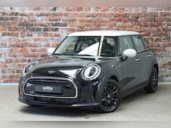 MINI Cooper - Hatchback Camden Edition Automaat 5 deurs / Navigatiesysteem / DAB-Tuner / Bluetooth / Dri
