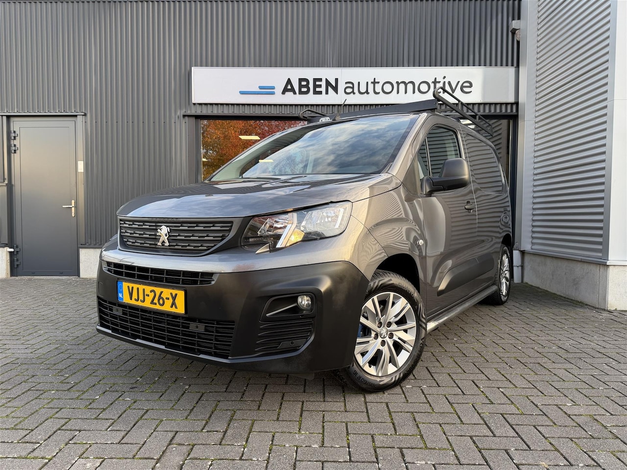 Peugeot Partner - 1.5 BlueHDI Asphalt 1.5 BlueHDI 100PK Asphalt (TREKHAAK|IMPERIAAL|4-SEIZ|CAMERA) - AutoWereld.nl
