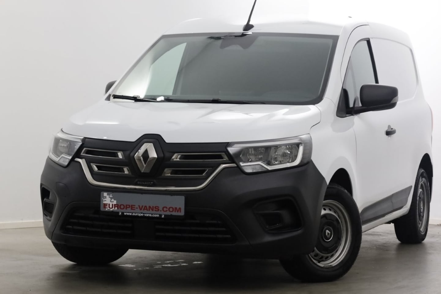 Renault Kangoo E-Tech - Grand Confort L1 44kWh 122pk 80kW Snellader SOH 97% Airco/Navi 05-2023 - AutoWereld.nl