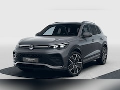 Volkswagen Tiguan - 1.5 eHybrid 272PK DSG R-Line Edition / Resterende Fabrieksgarantie tot 6-7 2030 / Trekhaak
