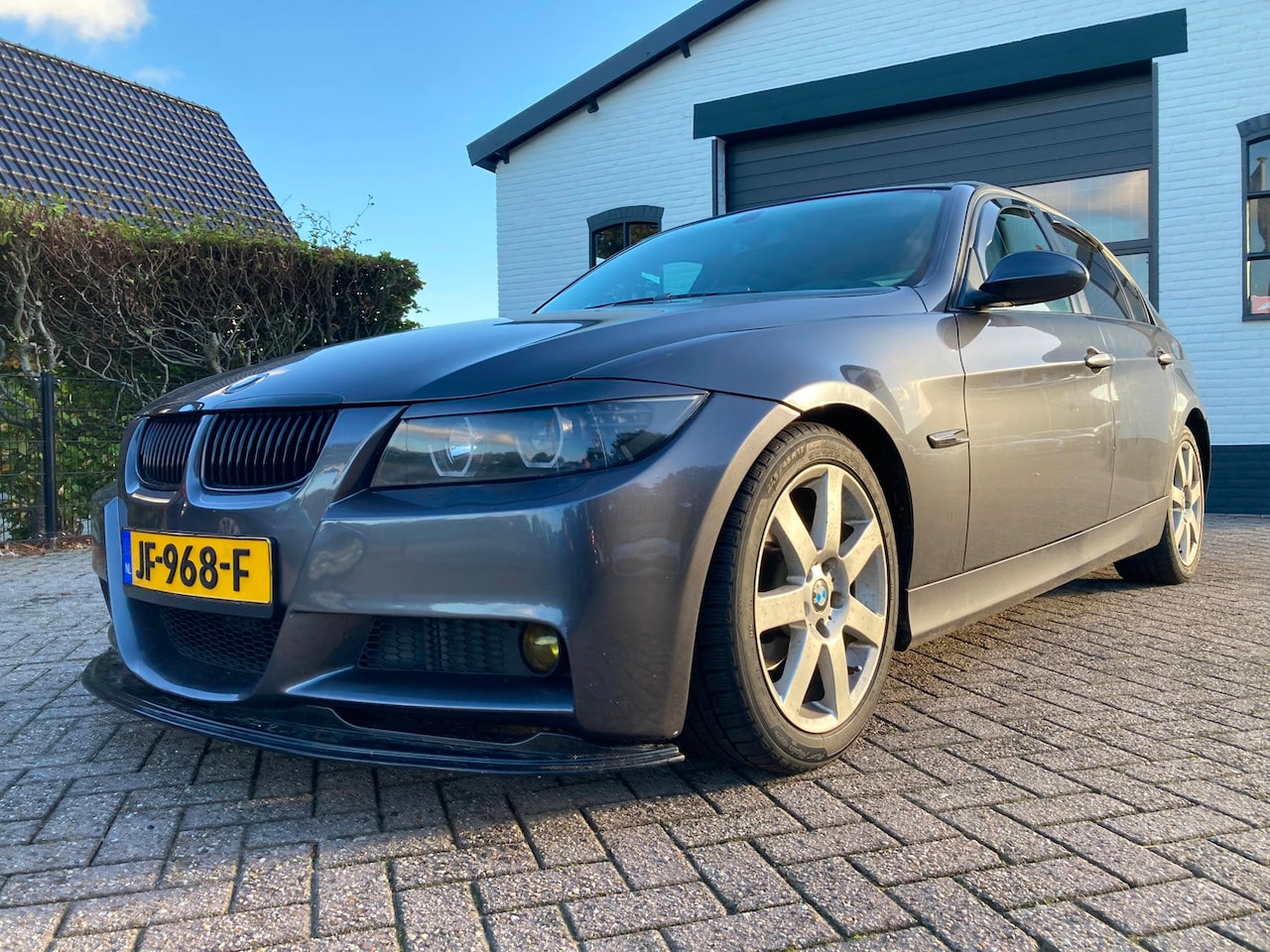 BMW 3-serie - 320i Executive M Bumper, Clima, Cruise, Leer, stoelverwarming - AutoWereld.nl