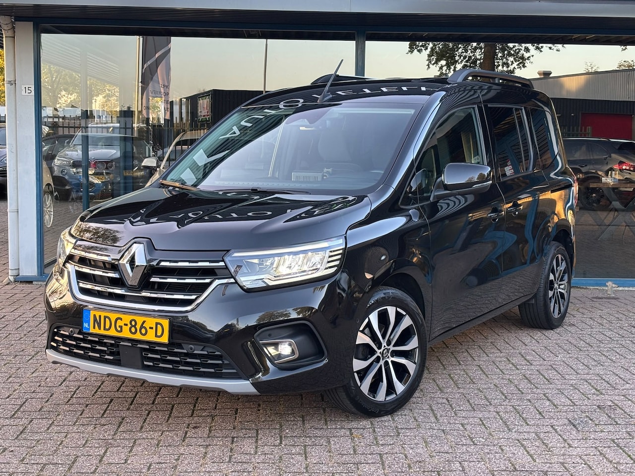 Renault Kangoo - |Dode hoek|Lane Assist|Camera|'17 LMV - AutoWereld.nl