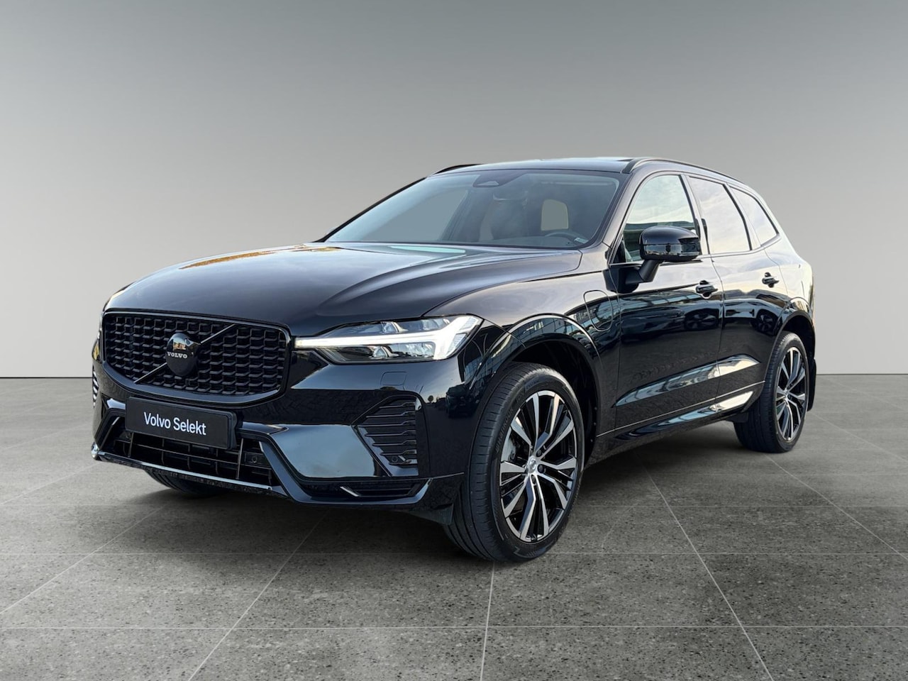 Volvo XC60 - 2.0 T6 Plug-in hybrid AWD Plus Dark 2.0 T6 Plug-in hybrid AWD Plus Dark - AutoWereld.nl