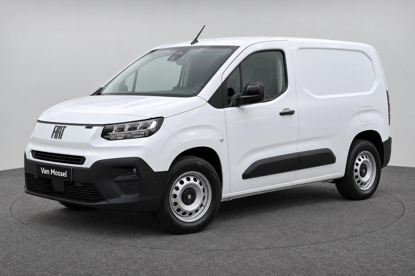 Fiat E-Doblo - 136 L1 50 kWh Easy Pro | 0% Rente Bij Financial Lease (Per maand vanaf: 399,-) | WLTP 330 - AutoWereld.nl