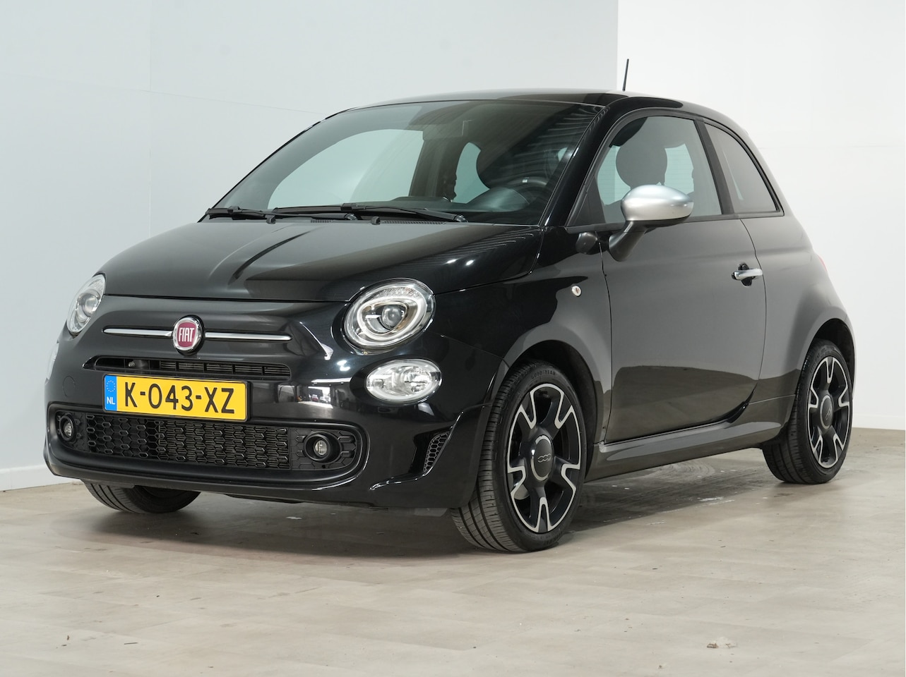 Fiat 500 - 1.0 Hybrid Rockstar Pano dak Cruise LM velgen 237 - AutoWereld.nl