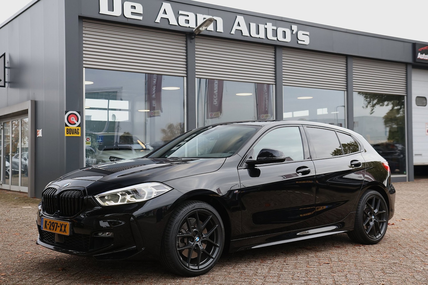 BMW 1-serie - 120i High Executive M-sport NL Auto Dealer Onderhouden - AutoWereld.nl