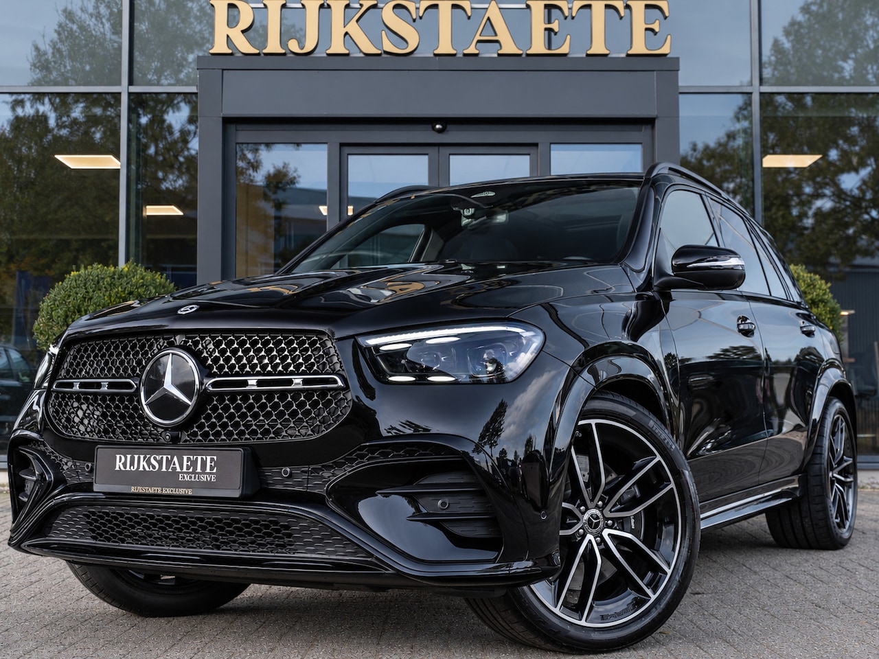 Mercedes-Benz GLE-Klasse - 400 e 4MATIC AMG|PANO|BURM|360°|HUD|ACC - AutoWereld.nl