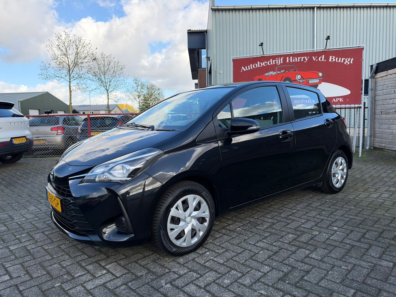 Toyota Yaris - 1.5 VVT-i Active | Navigatie | Camera | Cruise Control - AutoWereld.nl