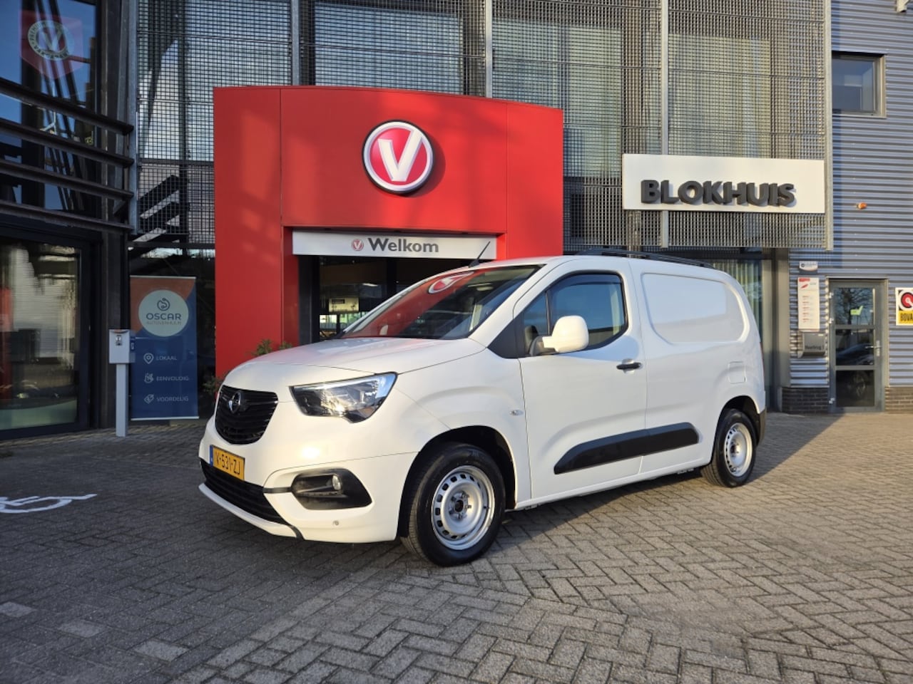 Opel Combo - 1.6D L1H1 Edition | Airco | Trekhaak | Cruise - AutoWereld.nl