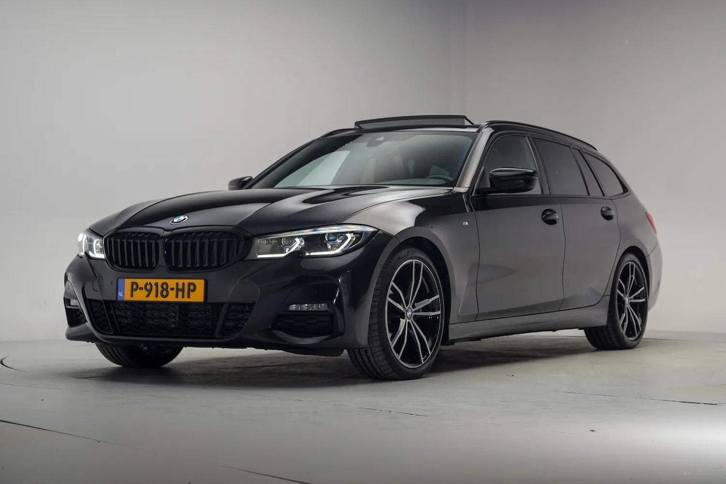 BMW 3-serie Touring - 318i M Sport Business Edition+ Aut. [ Panorama Laserlicht Leder Stoelverwarming ] - AutoWereld.nl