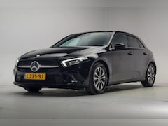 Mercedes-Benz A-klasse - 180 Luxury Aut. [ LED Widescreen Half-leder Stoelverwarming ]