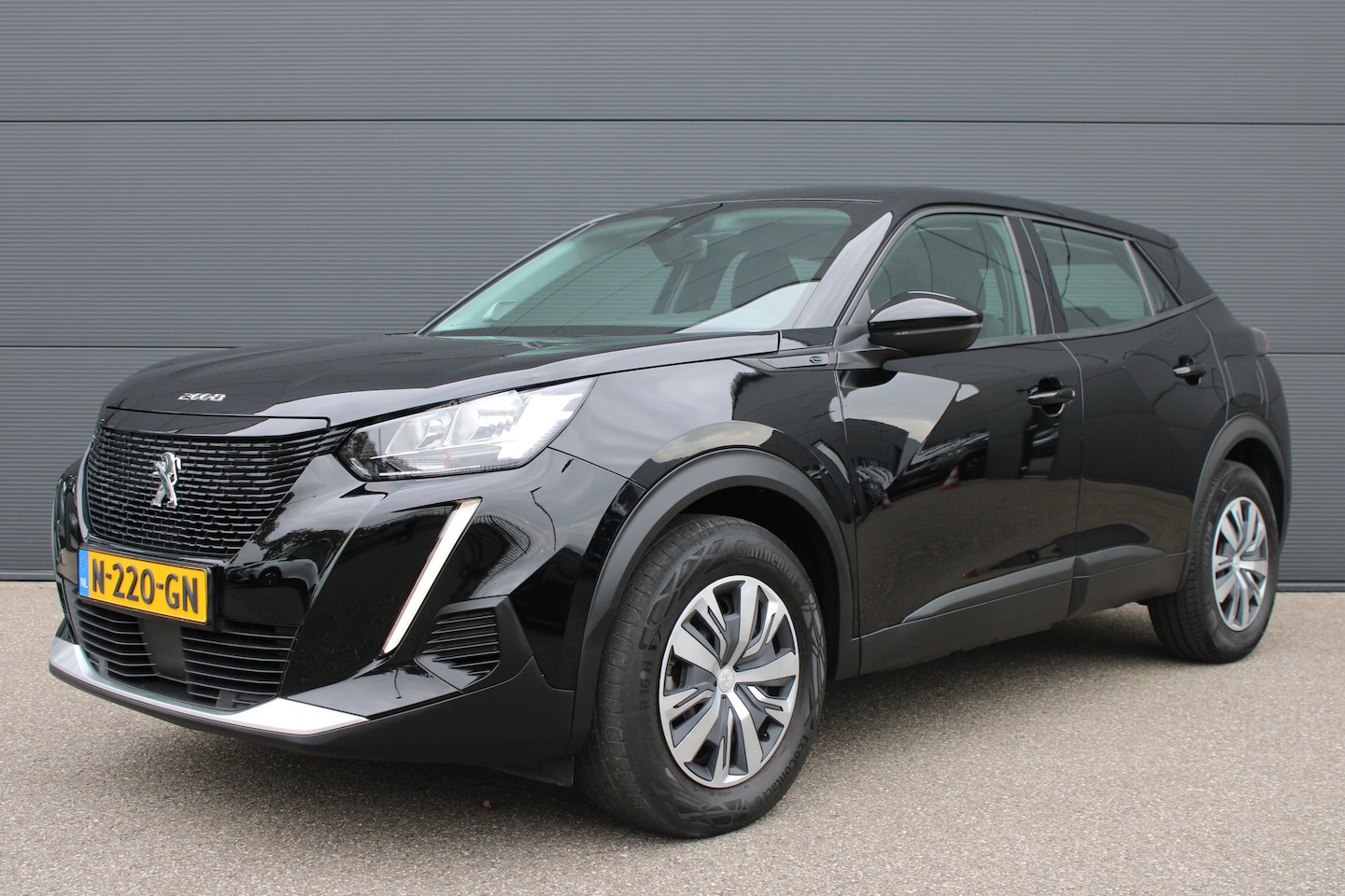 Peugeot e-2008 - EV Active 50 kWh | Fase 3 laden | SOH 94,31% | Navi by app | Apple carplay | Trekhaak | Bl - AutoWereld.nl