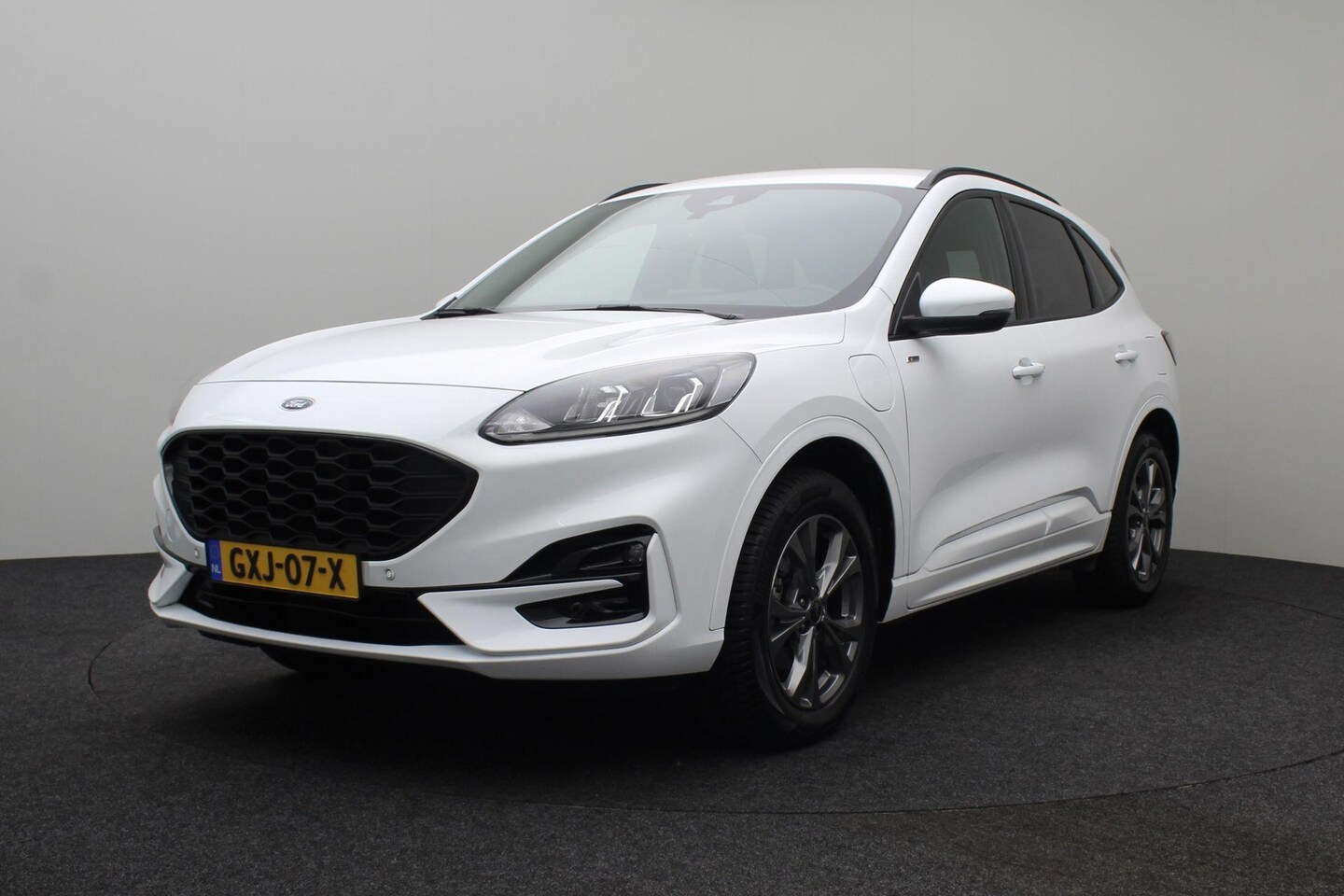 Ford Kuga - 2.5 PHEV ST-Line 2022 | Trekhaak | Voorstoelen Verwarmd | Achteruitrij Camera | Keyless | - AutoWereld.nl