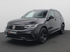 Volkswagen Tiguan - 2.0 TSI 4Motion R-Line 190PK DSG Trekhaak, Black Style, Achteruitrijcamera, Side Assist, 1