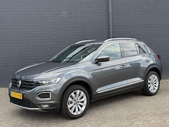 Volkswagen T-Roc - 1.5 TSI Sport NL-Auto | Trekhaak | Navigatie | LED | PDC V+A | ACC