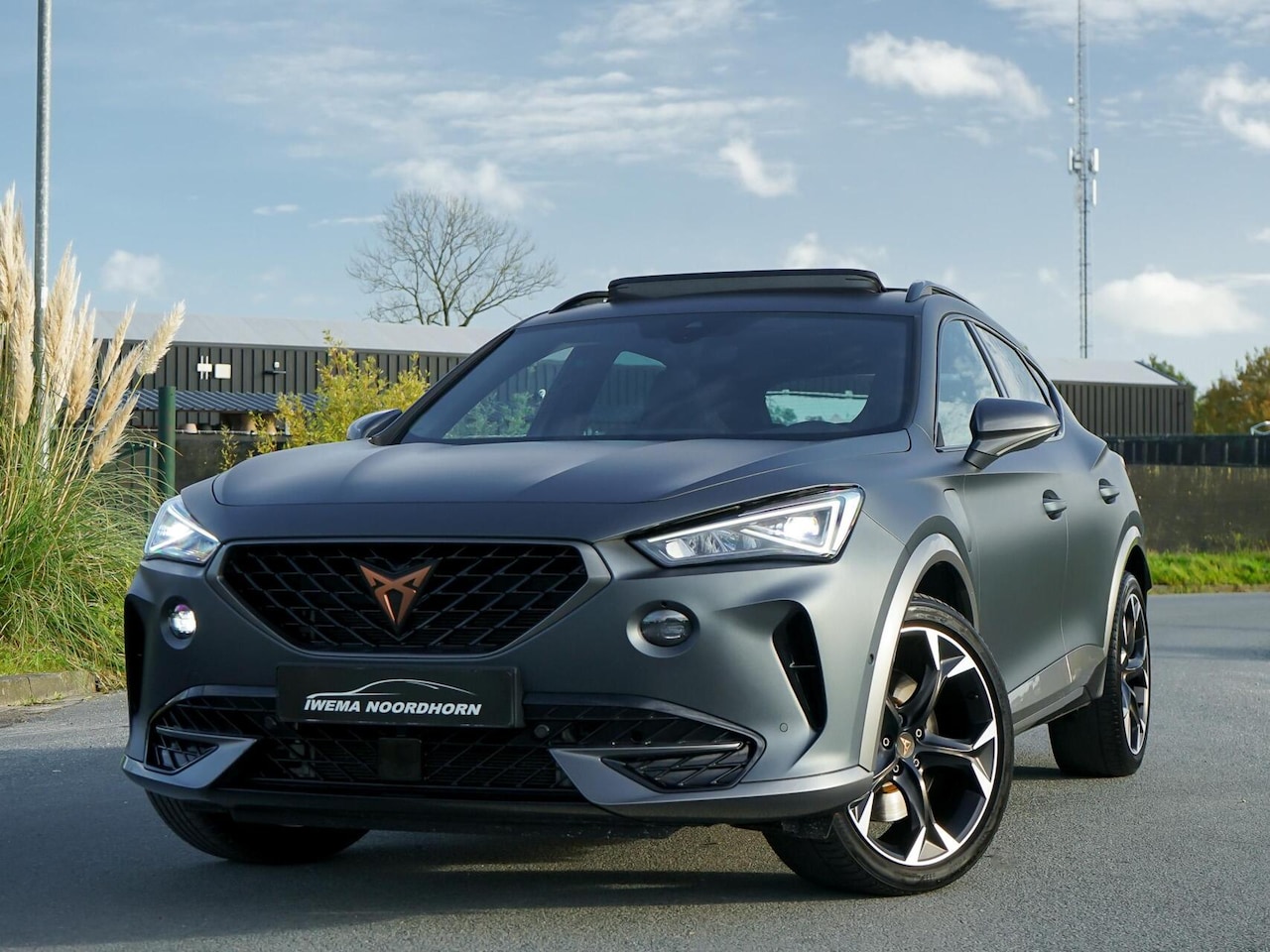 CUPRA Formentor - 1.4 e-Hybrid VZ Copper|Panoramadak|DCC|Trekhaak|Stuurverw.|Stoelverw.|Sfeerverlichting|Key - AutoWereld.nl