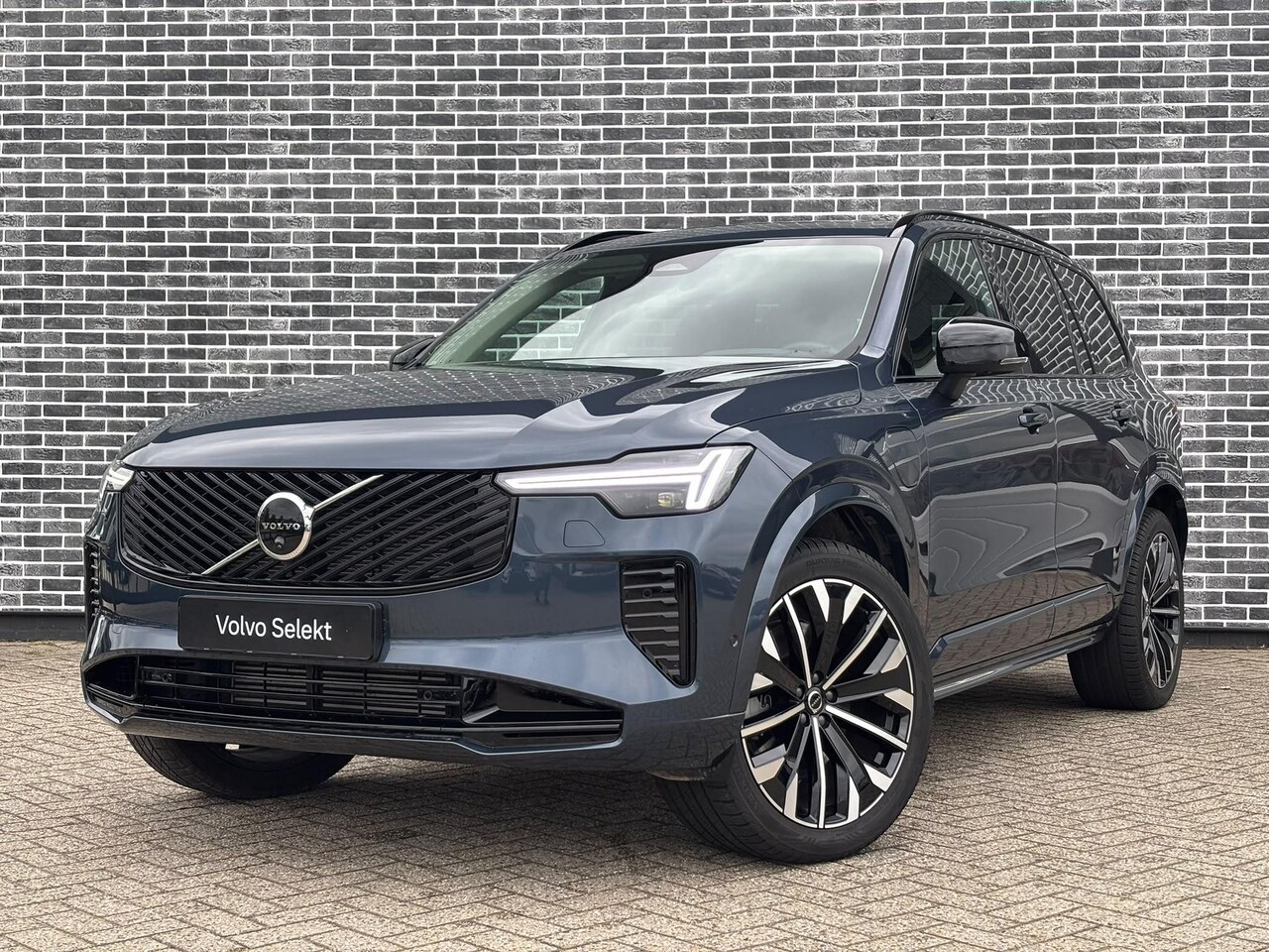 Volvo XC90 - 2.0 T8 Plug-in Hybrid AWD Ultra Dark | PHEV | Trekhaak | Luchtvering | Bowers Wilkins Audi - AutoWereld.nl