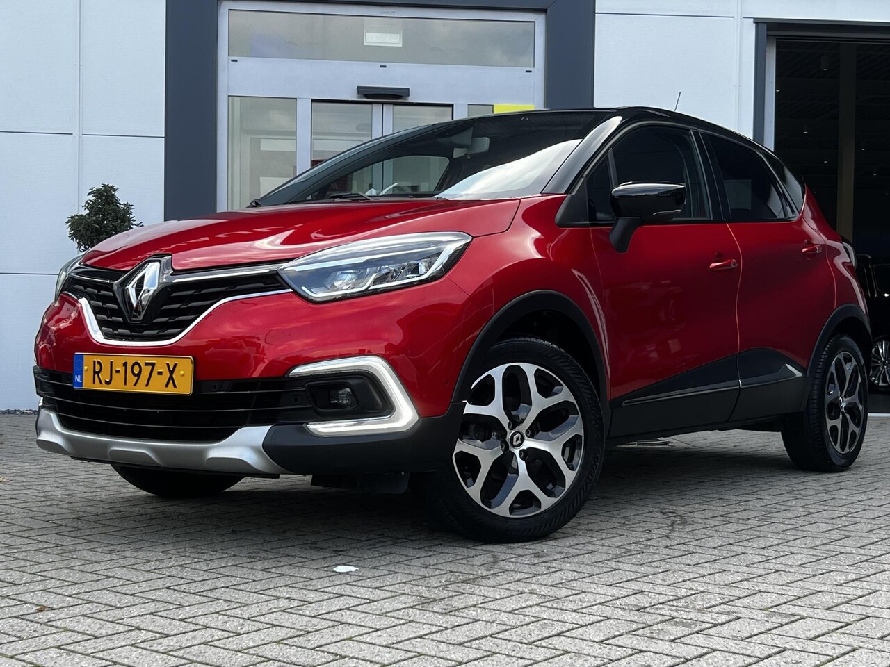 Renault Captur - 0.9 TCe Intens | Navigatie | achteruitrij camera | - AutoWereld.nl
