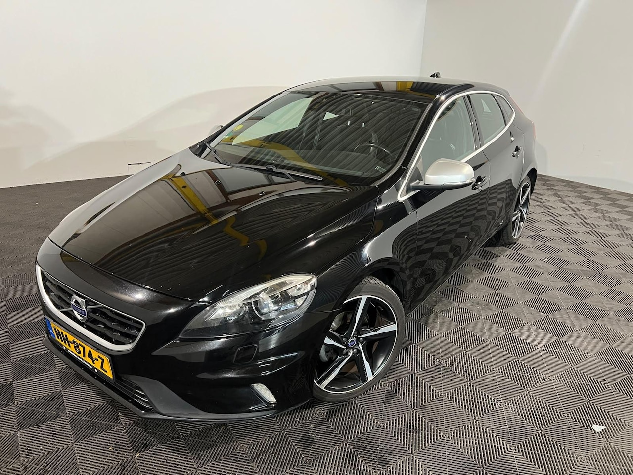 Volvo V40 - 2.0 D2 R-Design Business 2.0 D2 R-Design Business - AutoWereld.nl