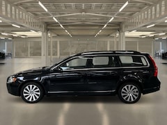 Volvo V70 - 1.6 T4 Momentum Altijd 20 v70's op voorraad, Gereviseerde Automaat/distributie vervangen/,