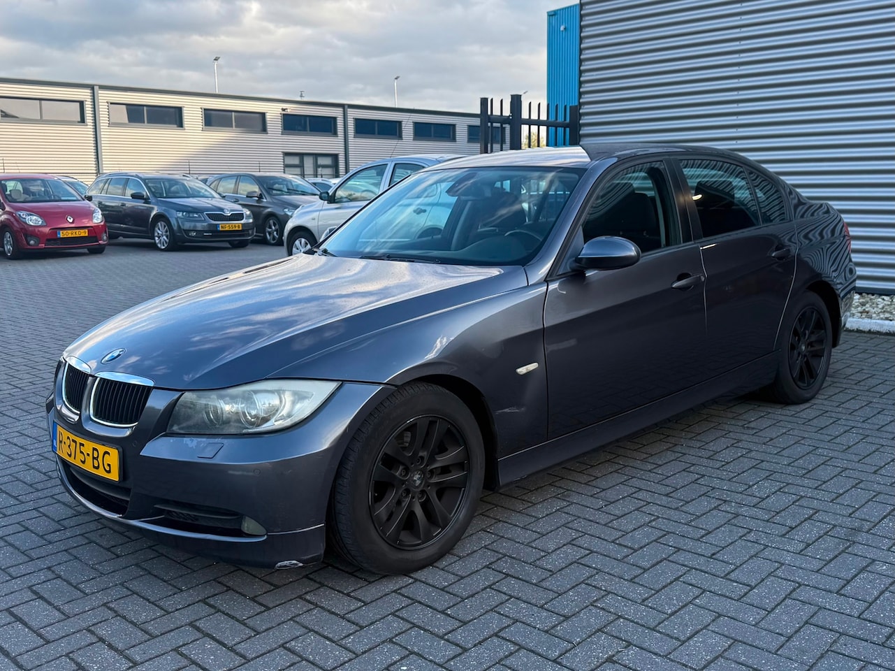 BMW 3-serie - 320 i 320i - AutoWereld.nl