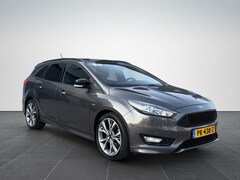 Ford Focus Wagon - 1.5 ST-Line 182pk Trekhaak, Nap, 2eEigenaar