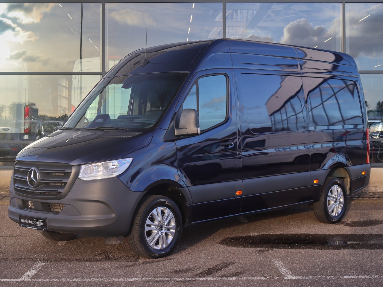 Mercedes-Benz Sprinter - 317 CDI L2H2 Pro | AIRCO/CAMERA/CRUISE/3.500 KG AHW | Certified - AutoWereld.nl
